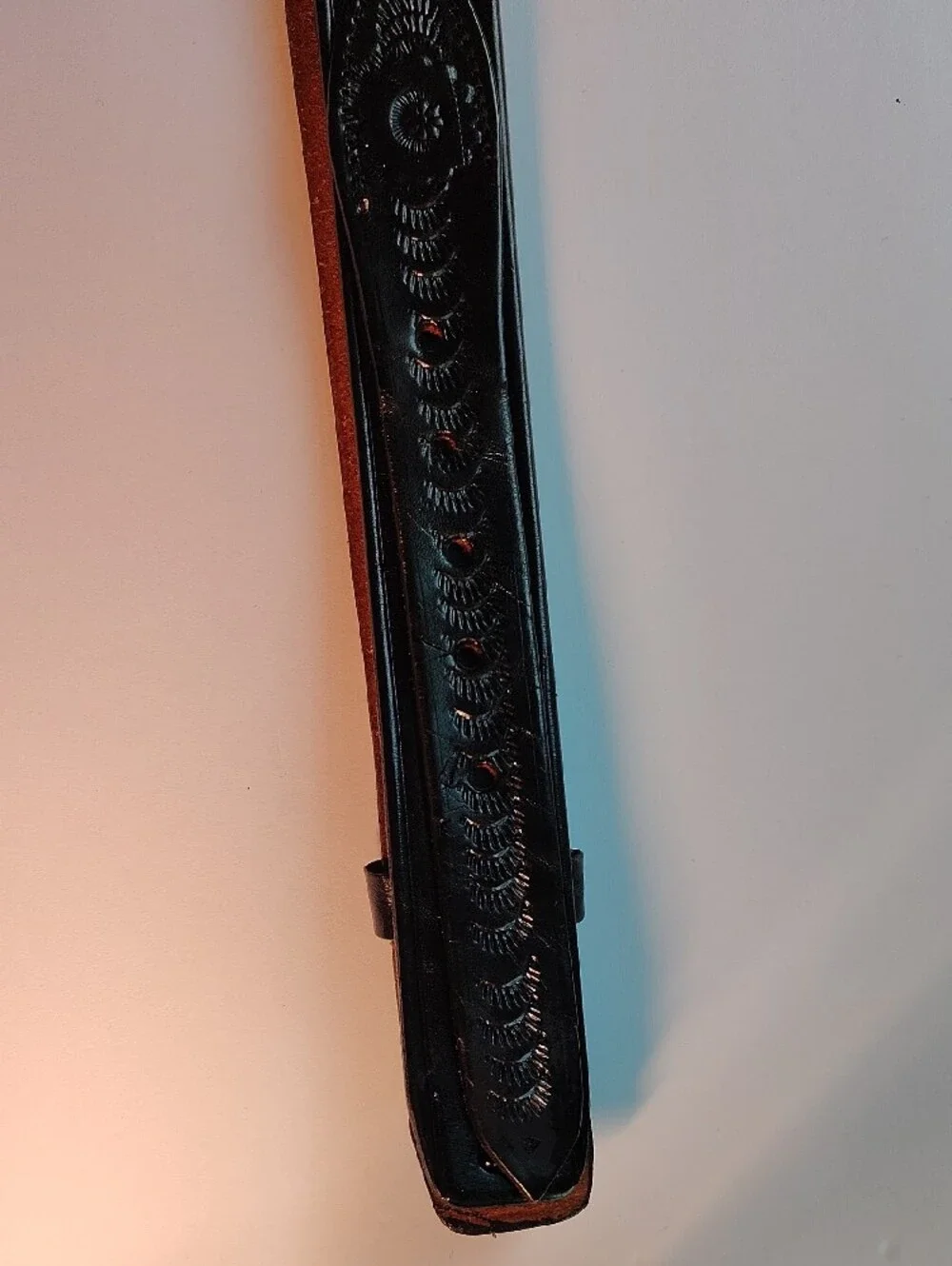 Women's Size L Unique Tooled Embossed Black Leather Belt No Buckle Unbranded WM